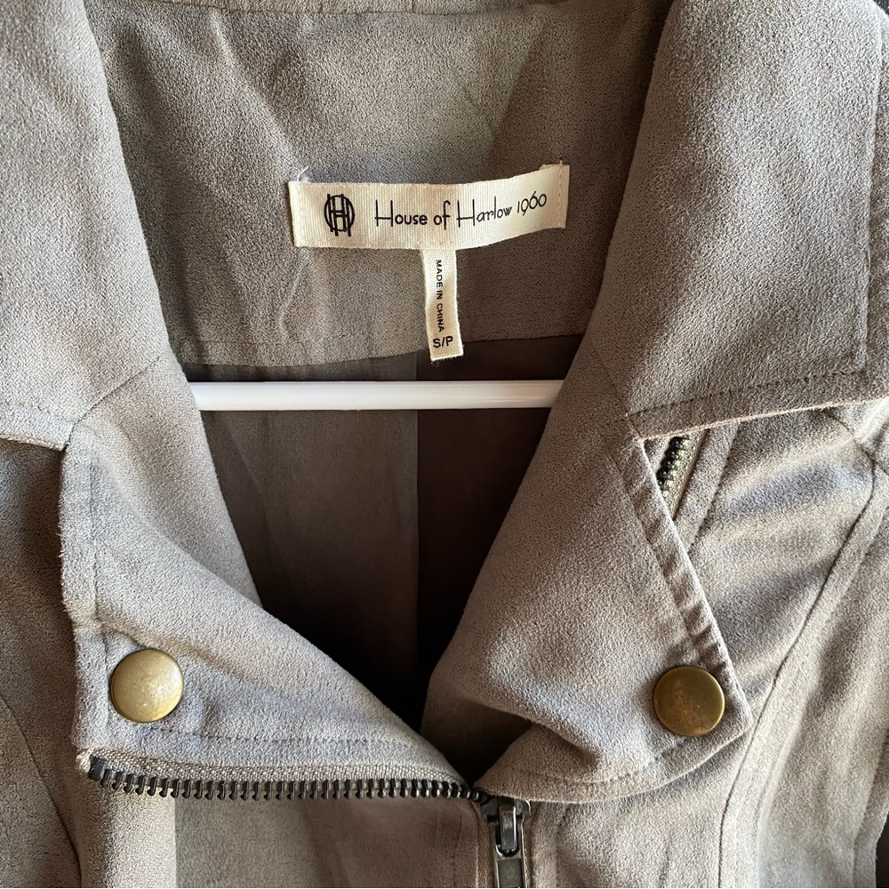 House of Harlow 1960 Moto Inspired Grey Faux Suede Vest Size Small - Picture 7 of 11